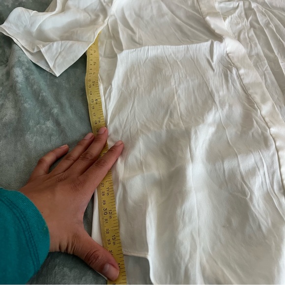 Frame Twisted Shoulder Button-Front Puffed Sleeve Top - Picture 10 of 12